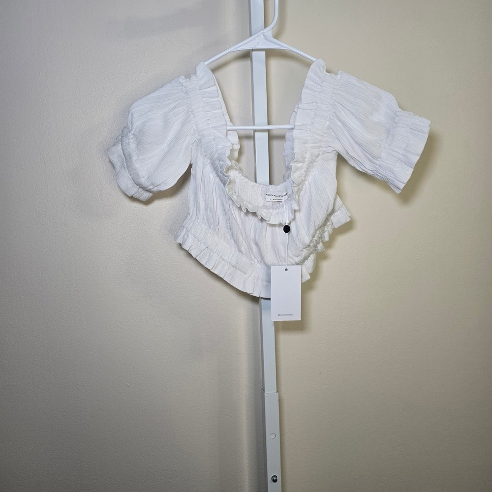 LOVERS AND FRIENDS White Ruched Off Shoulder Smocked Cropped Top Size S